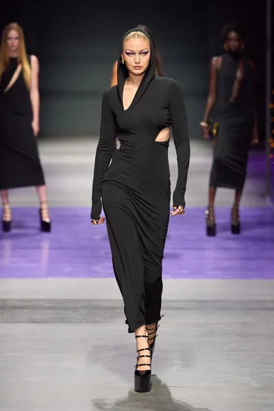 Look 1